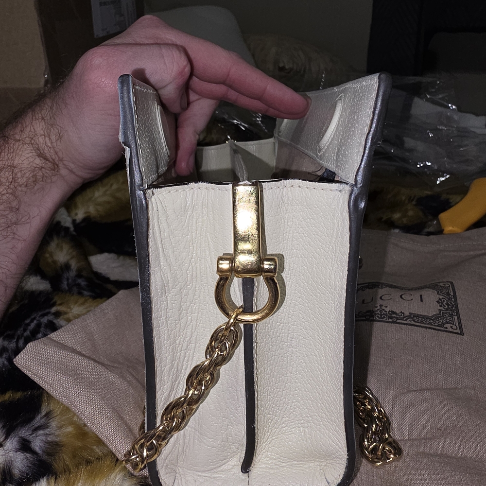 Gucci Womens White Leather Crossbody Bag with Signature Web Stripe - Picture 7 of 10